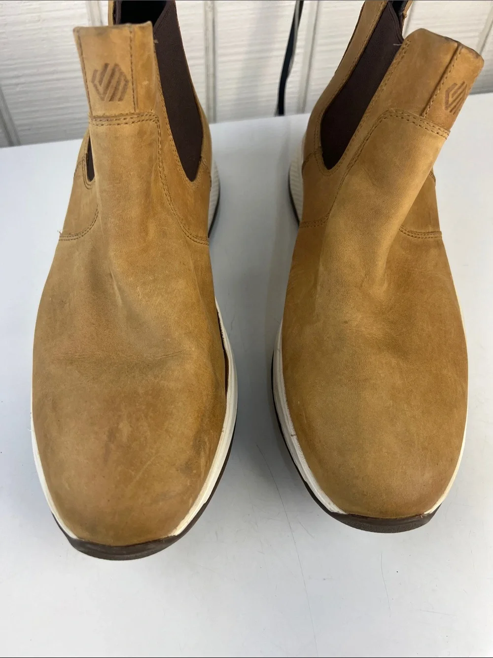 Johnston & Murphy Men's Tan Chukka Slip-On Boots